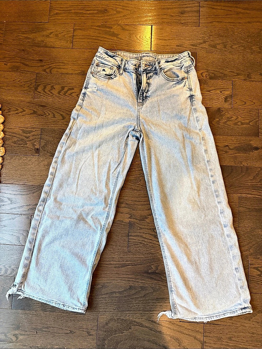 American Eagle Super High-Rise Baggy Wide Leg Blue Waist 4 Short Wide Leg